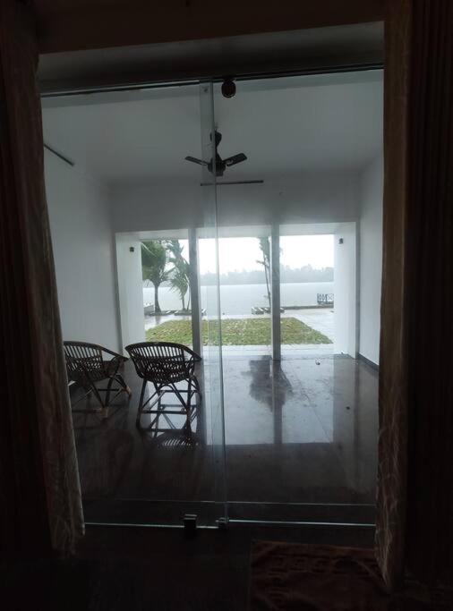 Riveria Portico - River Side 6 Bedroom Private Pool Bungalow North Paravur 外观 照片