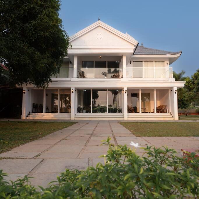 Riveria Portico - River Side 6 Bedroom Private Pool Bungalow North Paravur 外观 照片