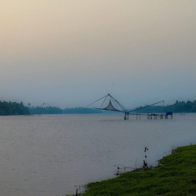 Riveria Portico - River Side 6 Bedroom Private Pool Bungalow North Paravur 外观 照片